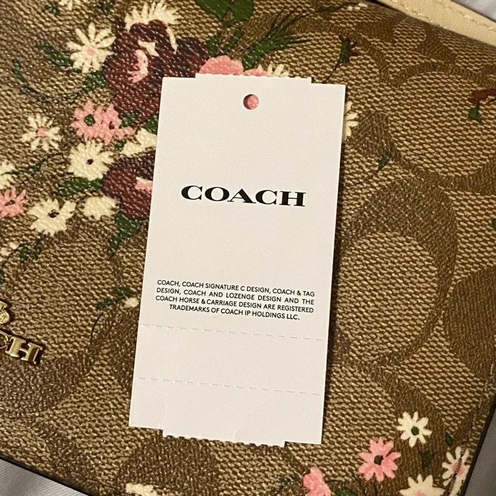 Coach Anna Foldover Crossbody Clutch | Evergreen Floral Print & Detachable Strap - Picture 8 of 16